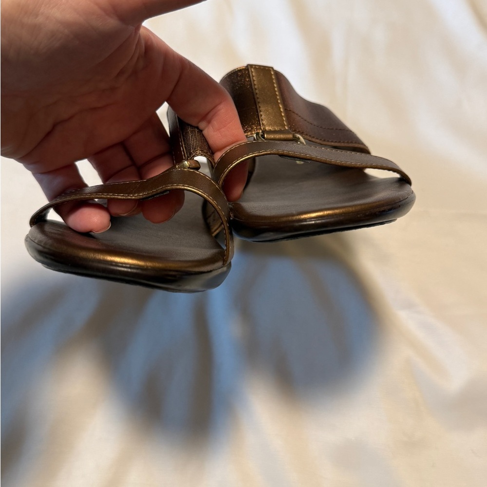 Italian Shoemakers Bronze Wedge Slide Sandals Size 8 Made in Italy - Picture 7 of 10